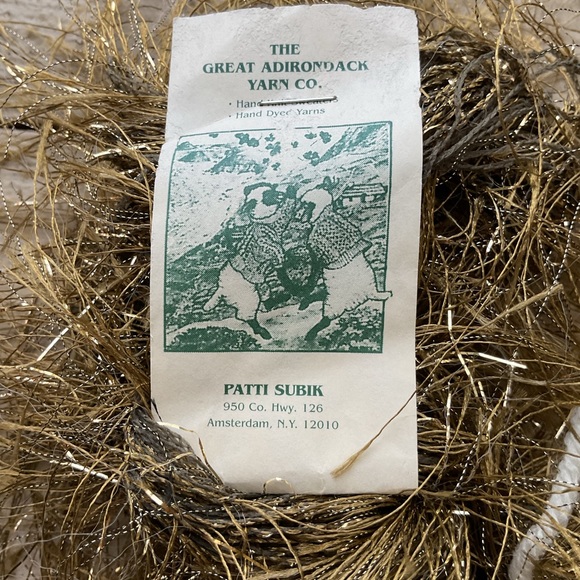 The Great Adirondack Yarn Co Whiskers Moss Eyelash Yarn Metallic CarryAlong - Picture 3 of 8